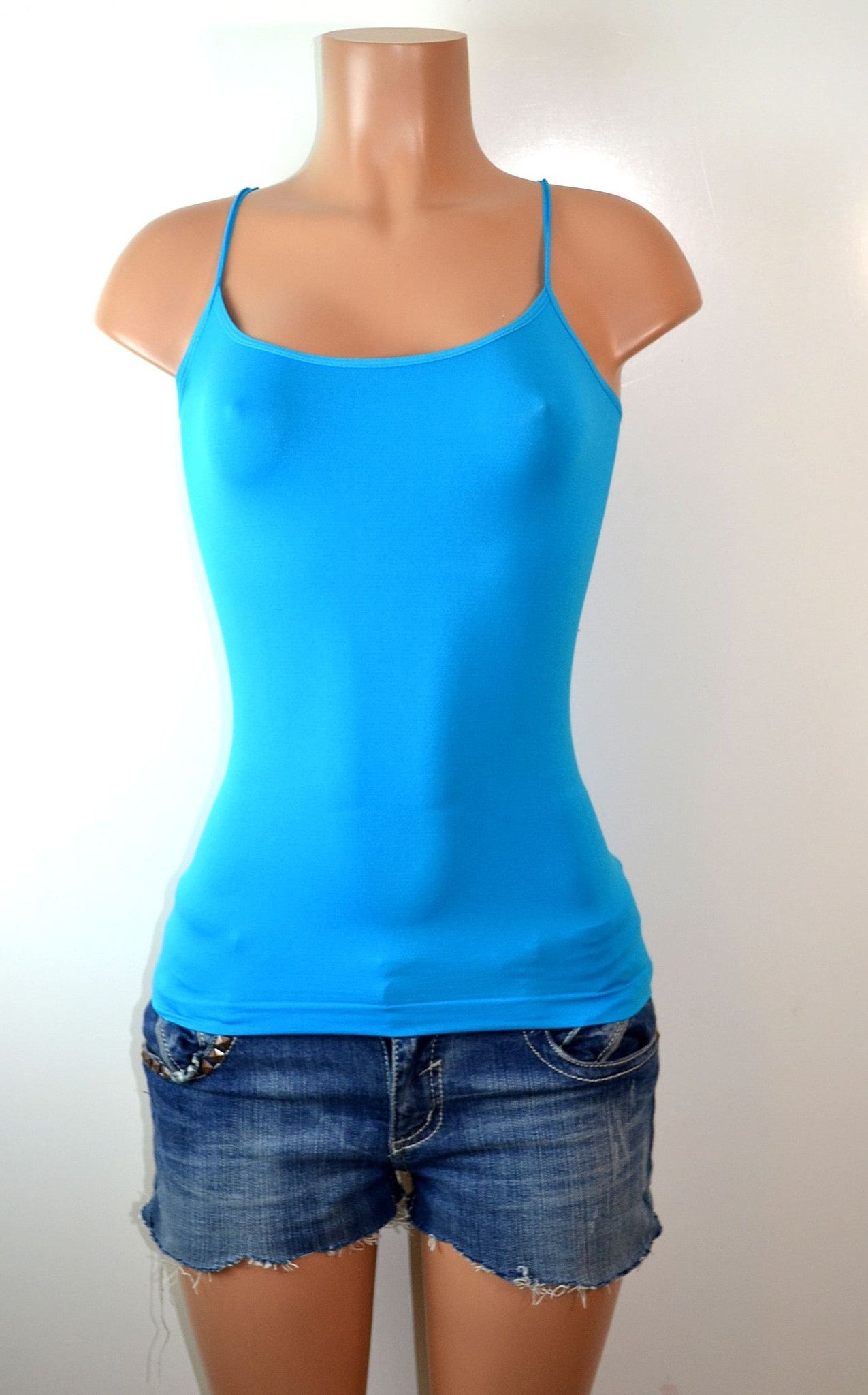 BASIC SEAMLESS CAMISOLE TOP /BY SOHO GIRLS - FS GIFTS