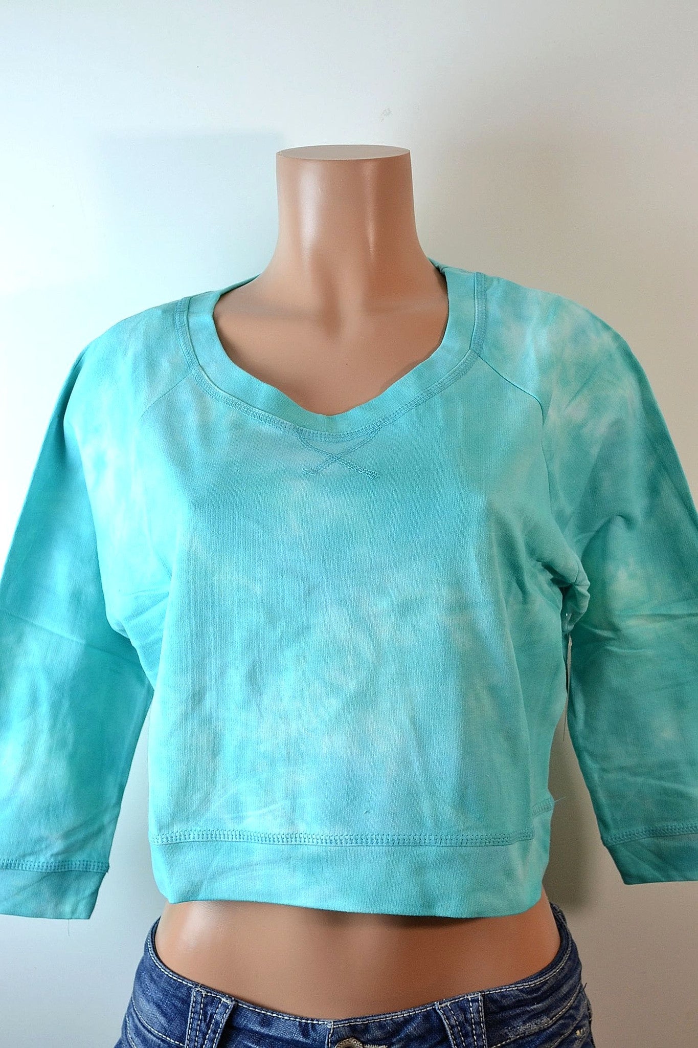 Derek Heart Subtle Cloud Tie Dye Crop Waist Sweater - FS GIFTS