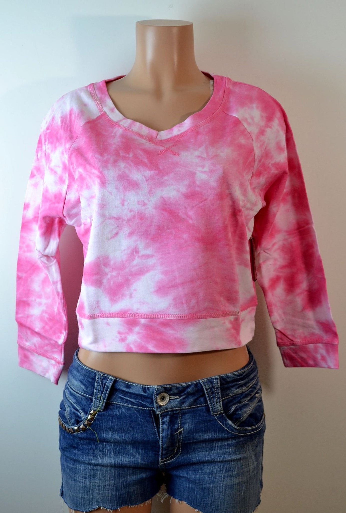 Derek Heart Subtle Cloud Tie Dye Crop Waist Sweater - FS GIFTS