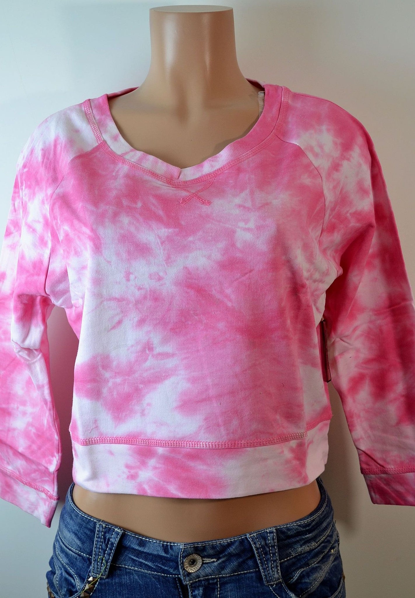 Derek Heart Subtle Cloud Tie Dye Crop Waist Sweater - FS GIFTS