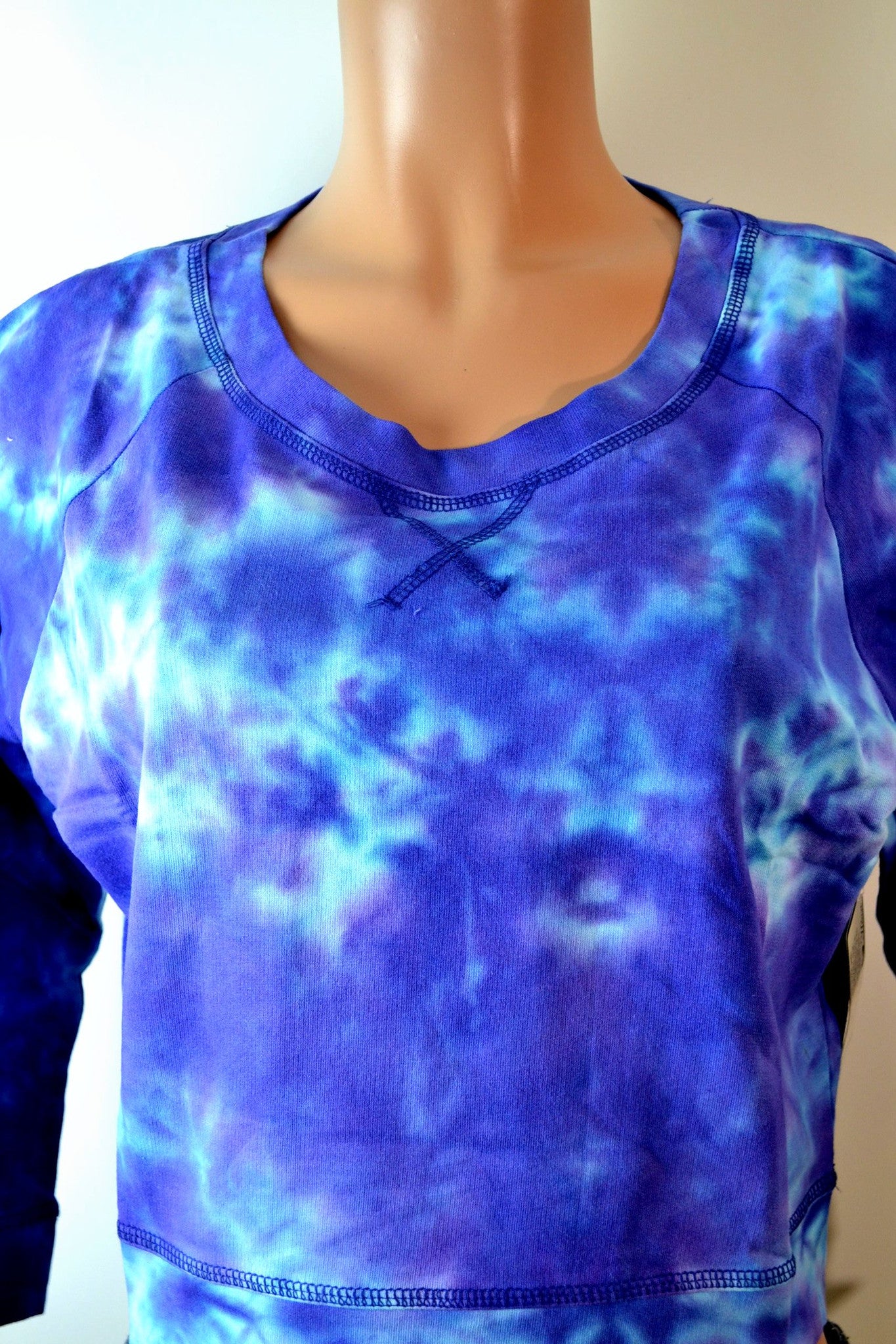 Derek Heart Subtle Cloud Tie Dye Crop Waist Sweater - FS GIFTS